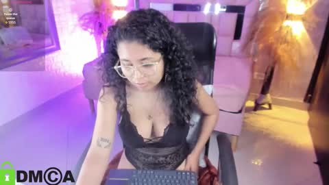 Snapshot of griselle_rousse chatting on November 2025 08:42:01 PM online show from November 2025 08:42:01 PM