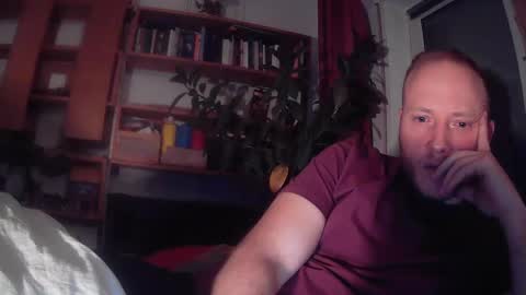 gruendamien online show from January 2025 05:10:01 AM