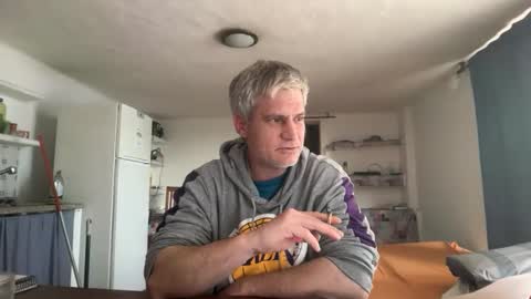 guardiannif_ online show from February 2026 05:13:02 PM