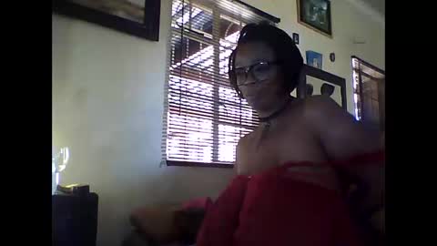 Snapshot of gucci_bx chatting on December 2024 07:16:01 AM gucci-bx online show from December 2024 07:16:01 AM