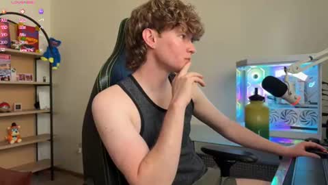 gucciboi4 online show from August 2026 04:45:01 PM