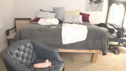 Snapshot of guccifendidior chatting on September 2025 03:41:02 AM guccifendidior online show from September 2025 03:41:02 AM