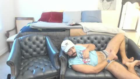 Snapshot of guccifendidior chatting on September 2025 03:47:01 PM guccifendidior online show from September 2025 03:47:01 PM