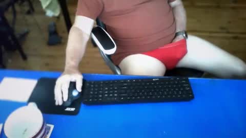 guesswhatigot2 online show from April 2026 04:41:01 AM