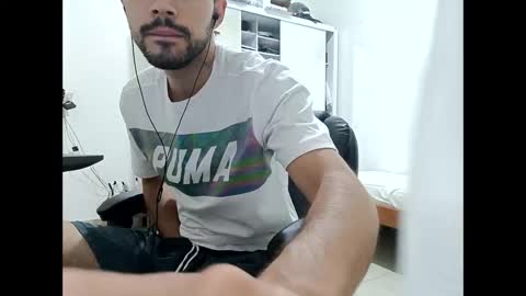 guguzinhox online show from February 2025 11:59:01 PM