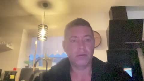 guil0 online show from September 2025 09:11:01 AM