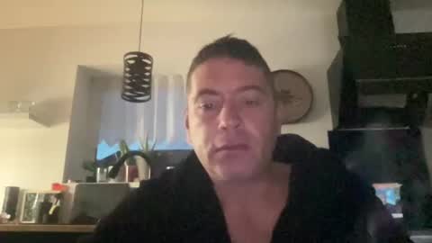 guil0 online show from October 2025 09:16:01 AM