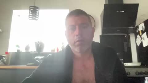 guil0 online show from November 2025 11:45:01 AM