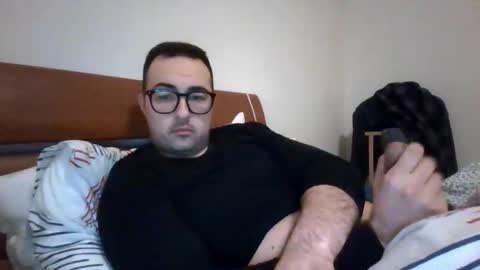 gullit93 online show from February 2026 08:05:02 PM