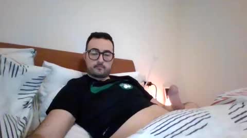 gullit93 online show from March 2026 11:56:02 AM