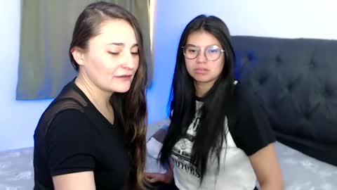 Snapshot of gumball_room chatting on December 2024 04:14:02 PM Vane blonde and Hazell black hair online show from December 2024 04:14:02 PM