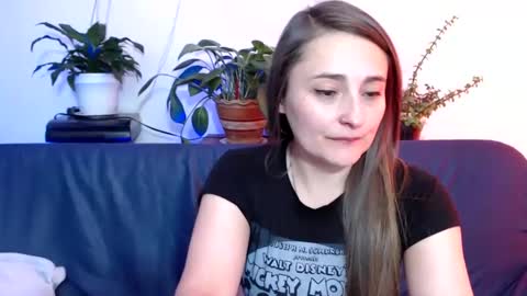 Snapshot of gumball_room chatting on January 2025 09:54:01 PM Vane blonde and Hazell black hair online show from January 2025 09:54:01 PM