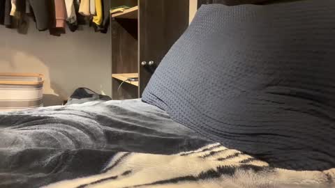 gumbywanna online show from November 2025 04:06:02 AM