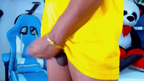 Snapshot of gurxxxt chatting on October 2025 07:03:01 PM Hakim online show from October 2025 07:03:01 PM