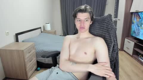 guy_liam1 online show from April 2026 07:27:01 PM