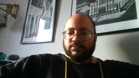 Snapshot of guy_wood15 chatting on January 2025 09:25:02 AM guy_wood15 online show from January 2025 09:25:02 AM