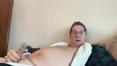 Snapshot of gwashere4u chatting on January 2025 01:54:01 PM gwashere4u online show from January 2025 01:54:01 PM