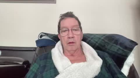 Snapshot of gwashere4u chatting on February 2025 01:08:02 PM gwashere4u online show from February 2025 01:08:02 PM