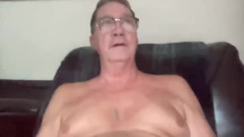 Snapshot of gwashere4u chatting on September 2025 11:56:01 AM gwashere4u online show from September 2025 11:56:01 AM