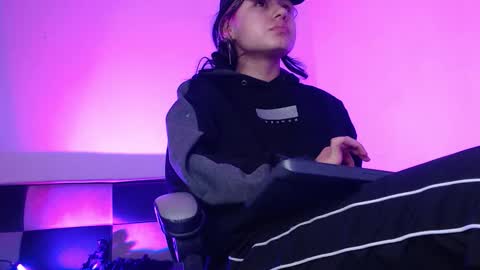 Snapshot of gwenhazel chatting on November 2025 11:21:02 AM gwenhazel online show from November 2025 11:21:02 AM