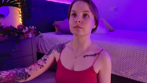 gwenhilton online show from October 2025 06:10:02 AM