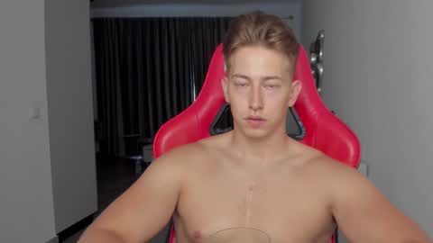 Oliver online show from October 2025 06:08:01 PM