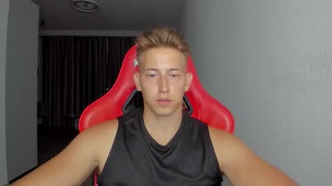 Oliver online show from November 2025 06:43:01 PM