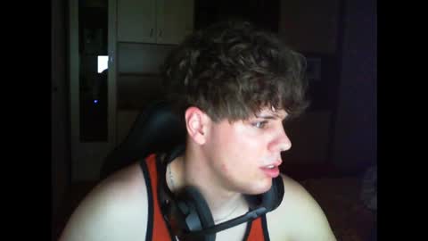 gymguy0505 online show from December 2025 11:09:02 PM