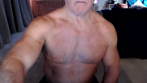 Snapshot of gymguyuk28 chatting on January 2025 06:43:02 PM Gymguy online show from January 2025 06:43:02 PM