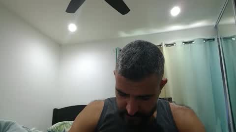 h0nest84 online show from October 2025 05:56:01 PM