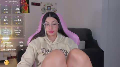 Snapshot of h3y_mia3 chatting on March 2025 09:47:02 AM Paulina  online show from March 2025 09:47:02 AM