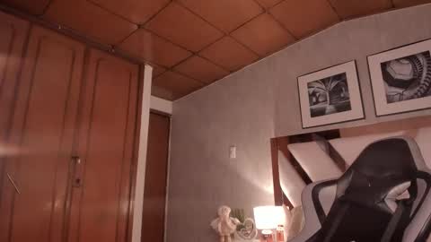 haathorx online show from December 2025 09:53:01 PM