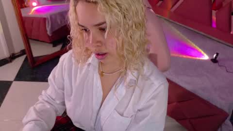 Haely online show from November 2025 11:21:02 AM