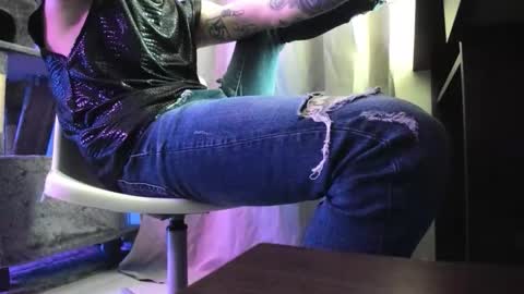 Snapshot of haildave6 chatting on February 2026 10:00:01 PM haildave6 online show from February 2026 10:00:01 PM