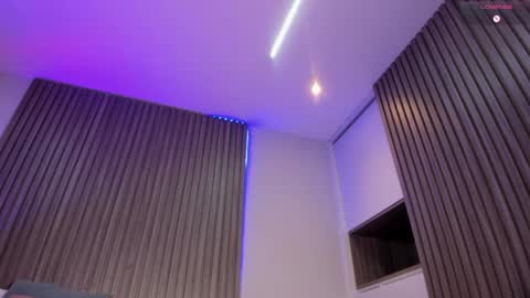 Snapshot of hailey_foxxx chatting on April 2026 02:57:01 PM laura online show from April 2026 02:57:01 PM