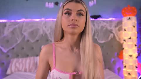 Hailey online show from October 2025 08:20:02 AM