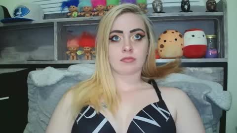 Snapshot of haileyakuma69 chatting on December 2024 11:08:02 PM Hailey and d online show from December 2024 11:08:02 PM