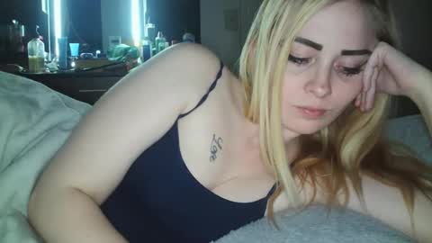 Snapshot of haileyakuma69 chatting on February 2025 02:42:02 AM Hailey and d online show from February 2025 02:42:02 AM