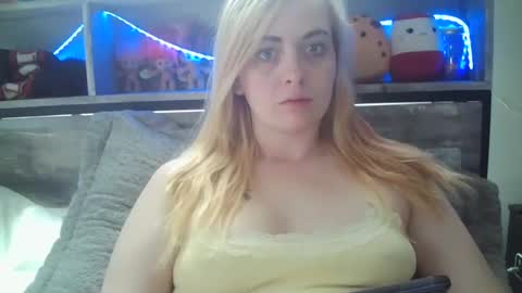 Snapshot of haileyakuma69 chatting on March 2025 08:00:01 PM Hailey and d online show from March 2025 08:00:01 PM