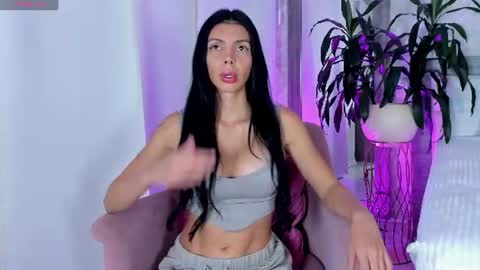 haileybecker_ online show from June 2026 11:58:02 AM