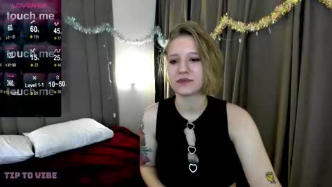 Hailey online show from December 2024 05:11:02 AM