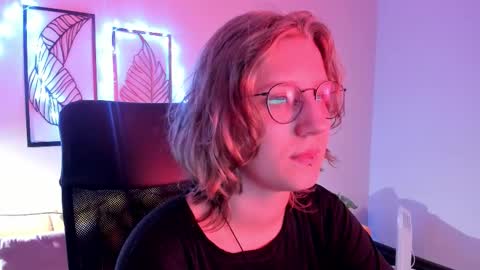 Hailey online show from November 2025 09:04:02 AM