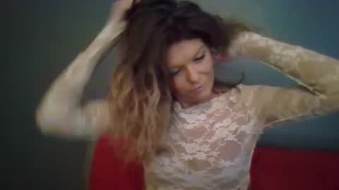 Hailey online show from December 2025 08:37:02 PM