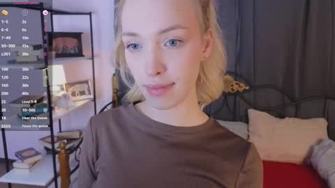 Lylu online show from January 2026 10:14:02 PM