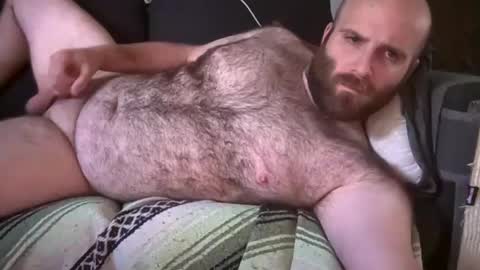 Snapshot of hairiestbear chatting on July 2026 07:07:01 PM Hairiest Bear online show from July 2026 07:07:01 PM