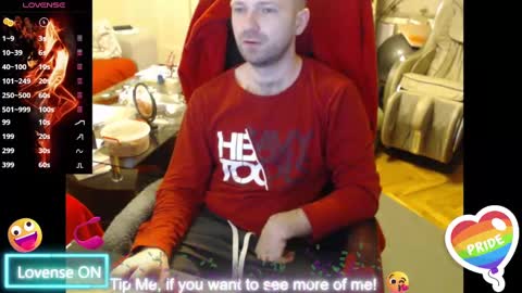 Snapshot of hairyass25yo chatting on February 2025 05:20:02 PM Puppy3 StockyDaddiesmusclebearsbeefybigmans online show from February 2025 05:20:02 PM