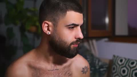 HairyRobXxX online show from September 2025 03:39:02 AM