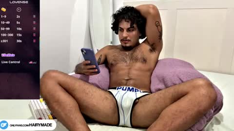 Snapshot of hairyshort chatting on October 2025 02:31:02 AM hairy and short online show from October 2025 02:31:02 AM