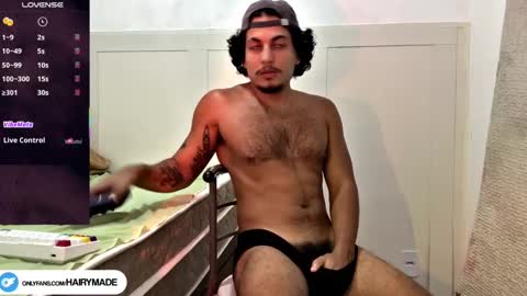 Snapshot of hairyshort chatting on October 2025 01:59:02 AM hairy and short online show from October 2025 01:59:02 AM
