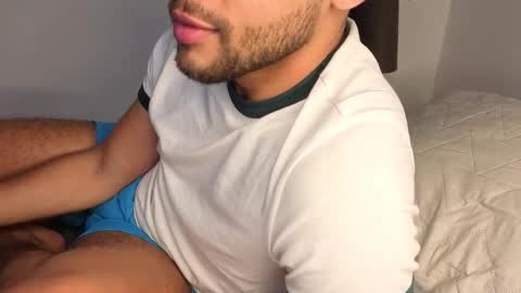 Independent       model  online show from November 2025 12:21:01 AM